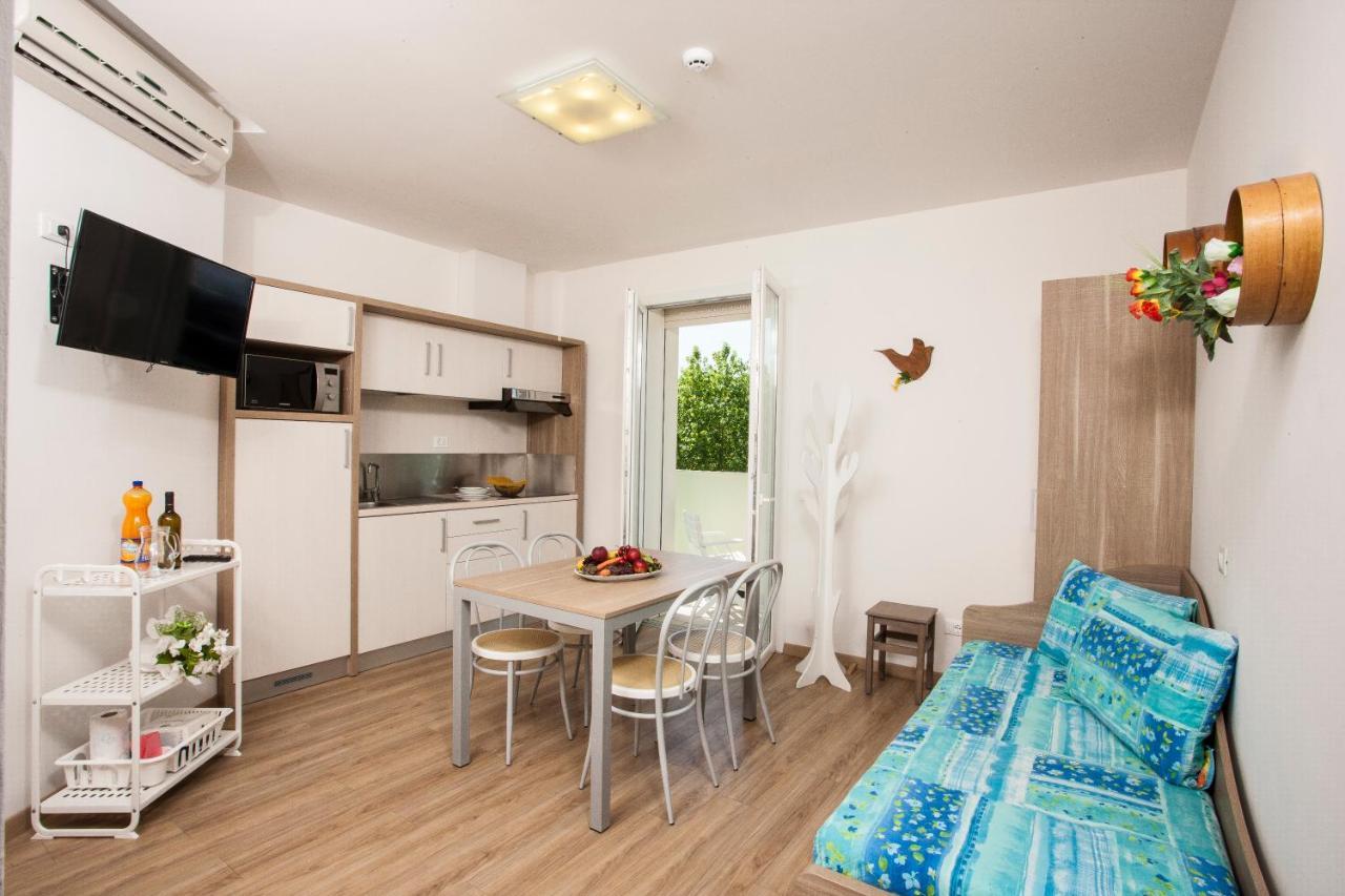 Beach Residence Gabicce Mare Exterior photo