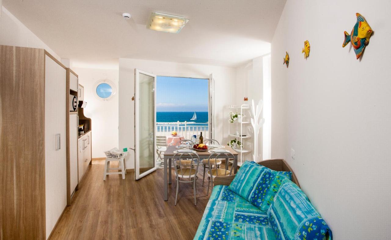Beach Residence Gabicce Mare Exterior photo