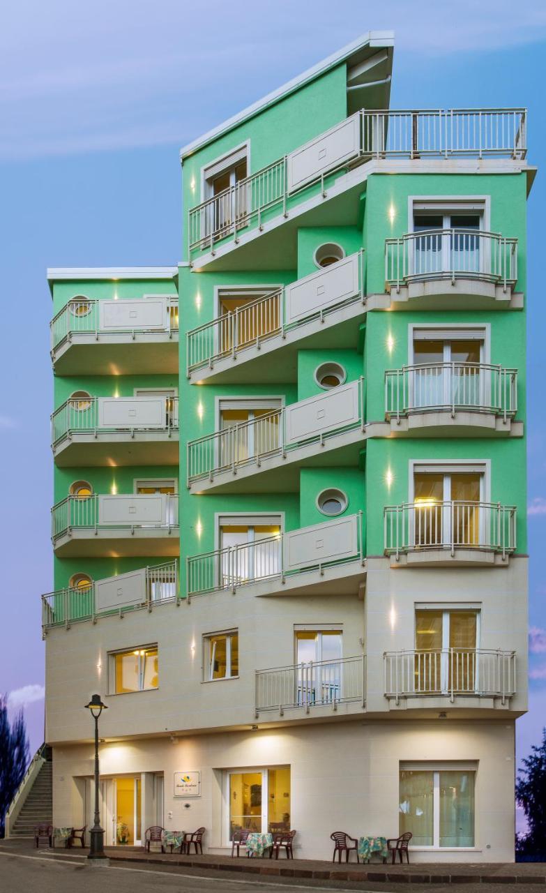 Beach Residence Gabicce Mare Exterior photo