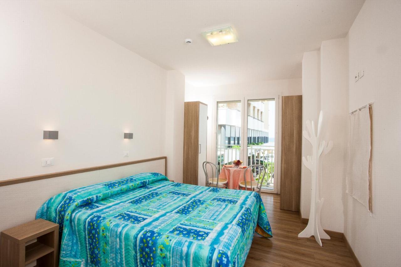 Beach Residence Gabicce Mare Exterior photo